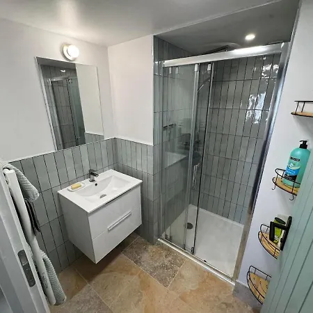 Chez Sara Pied De Terre Au Village Appartement
