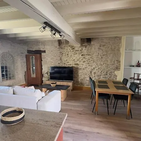 Appartement Chez Sara Pied De Terre Au Village *
